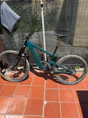 Used Santa Cruz Bullit R / Carbon CC 2024 2024 Mountainbike, Green, 29, 27.5 — image 4 of 5