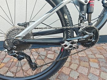 Used Trek Fuel EX 8 27.5 2016 2016 Mountainbike, Black, 27.5 — image 2 of 5