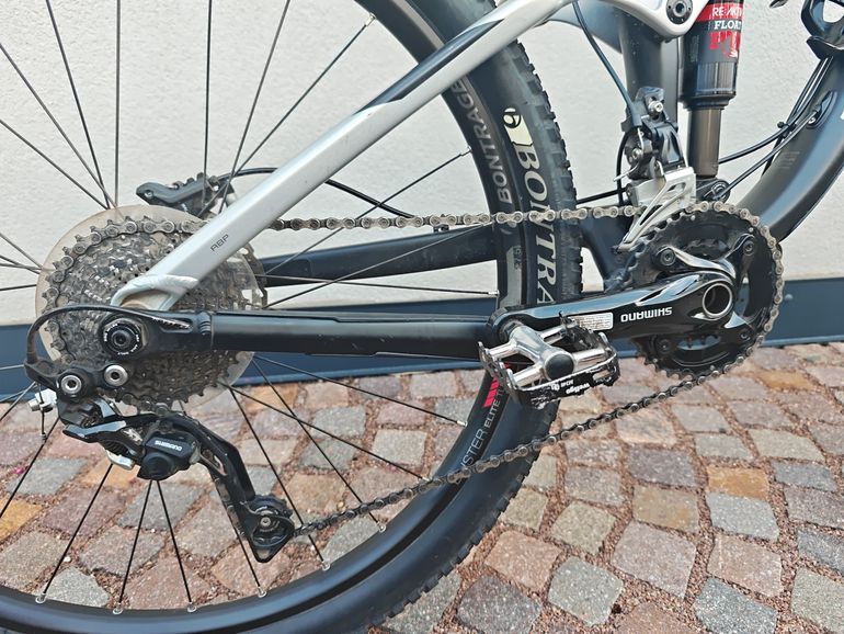 Used Trek Fuel EX 8 27.5 2016 2016 Mountainbike, Black, 27.5 — image 2 of 5