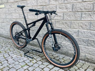 Used Specialized Epic Expert 2023 2023 Mountainbike, Red, 29 — image 7 of 8