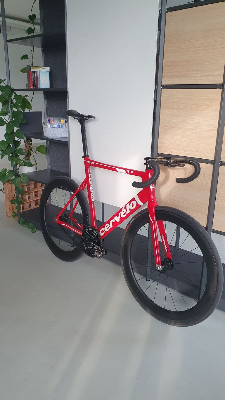 Used Cervélo Cervélo Custom Frameset 2014 Road & Gravel, Rot — image 3 of 3
