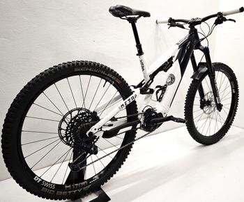 Used Commencal META POWER 29 TEAM 2021 2021 Mountainbike, White, 29 — image 3 of 12