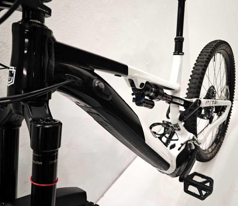 Used Commencal META POWER 29 TEAM 2021 2021 Mountainbike, White, 29 — image 6 of 12