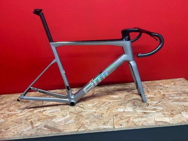 Used BMC Teammachine SLR 01 MOD 2024 Frameset 2024 Road & Gravel — image 1 of 3