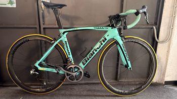 Used Bianchi Oltre Shimano Dura Ace Di2 2016 Road & Gravel