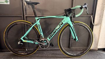 Bianchi Oltre Shimano Dura Ace Di2 2016 Road & Gravel usato