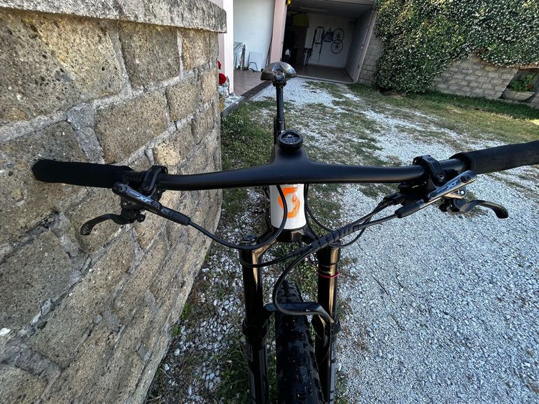 Used Scott Spark Frameset 2025 Mountainbike, White — image 3 of 8