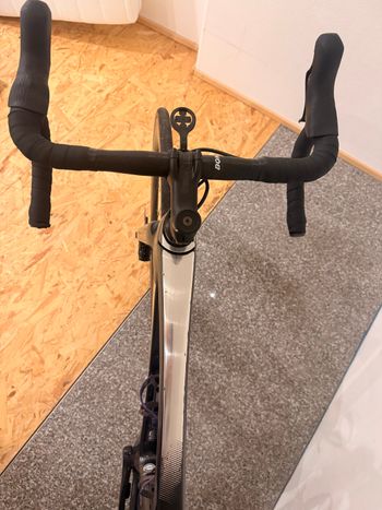 Used Trek Émonda SL 6 Disc Pro 2021 2021 Road & Gravel, Light Gray — image 8 of 12