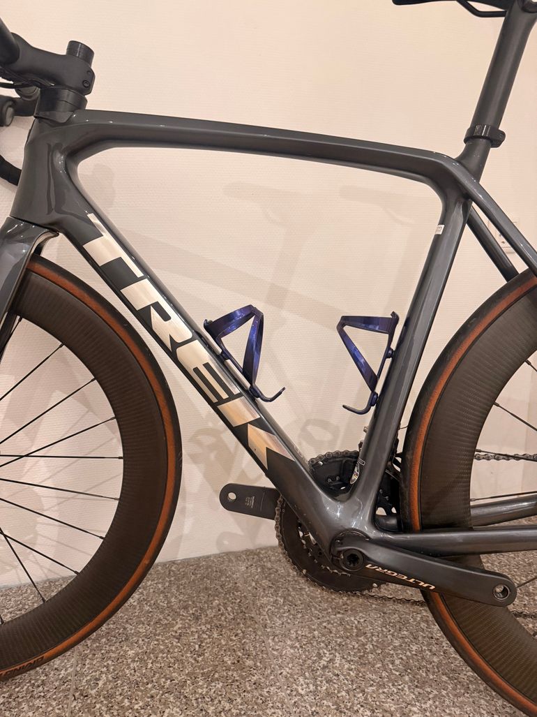 Used Trek Émonda SL 6 Disc Pro 2021 2021 Road & Gravel, Light Gray — image 3 of 12