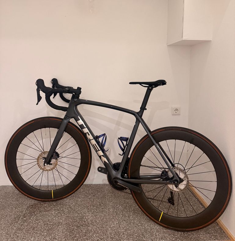 Used Trek Émonda SL 6 Disc Pro 2021 2021 Road & Gravel, Light Gray — image 1 of 12