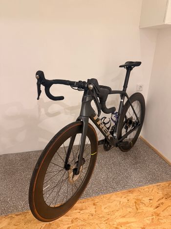 Used Trek Émonda SL 6 Disc Pro 2021 2021 Road & Gravel, Light Gray — image 5 of 12