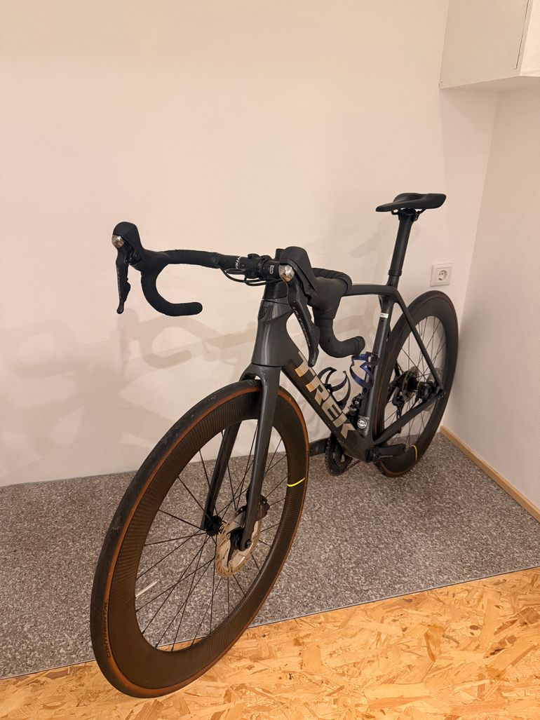 Used Trek Émonda SL 6 Disc Pro 2021 2021 Road & Gravel, Light Gray — image 5 of 12