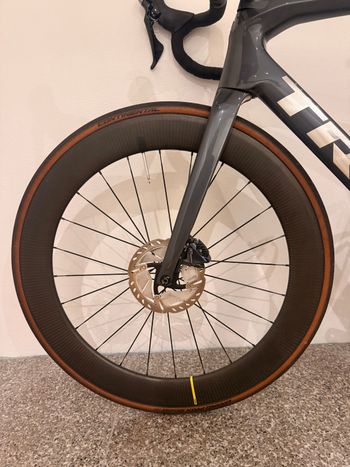 Used Trek Émonda SL 6 Disc Pro 2021 2021 Road & Gravel, Light Gray — image 4 of 12