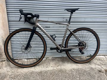 Używany Spiritx Custom SRAM Force eTap AXS 2025 Road & Gravel — zdjęcie 7 z 10