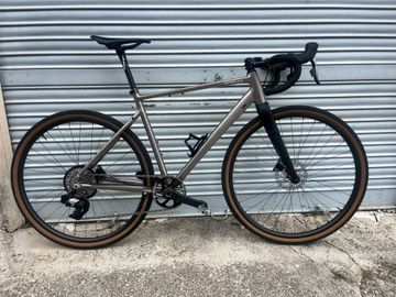 Używany Spiritx Custom SRAM Force eTap AXS 2025 Road & Gravel — zdjęcie 1 z 10