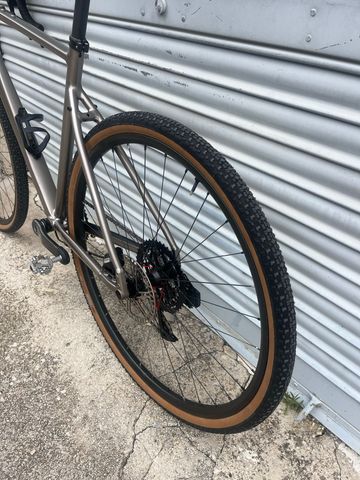Używany Spiritx Custom SRAM Force eTap AXS 2025 Road & Gravel — zdjęcie 9 z 10
