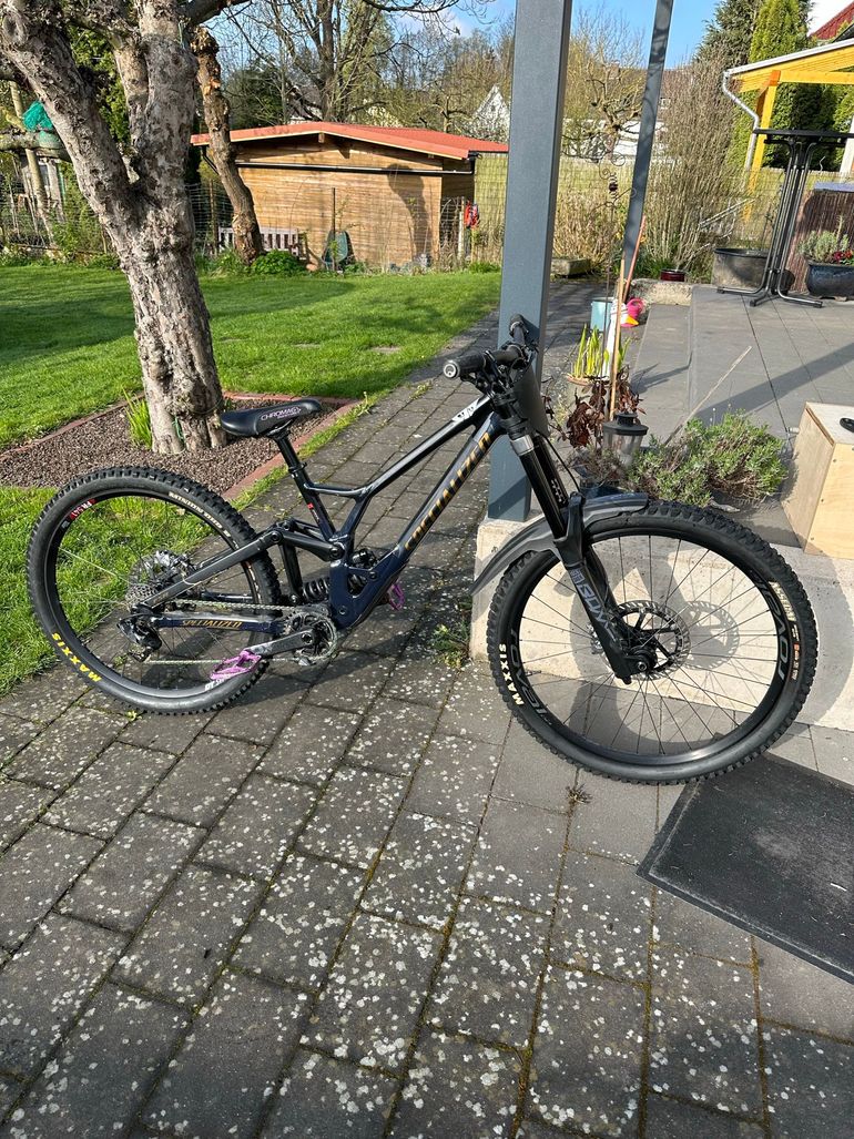 Used Specialized Demo Expert 2023 2023 Mountainbike, Black, 29, 27.5 — image 6 of 9