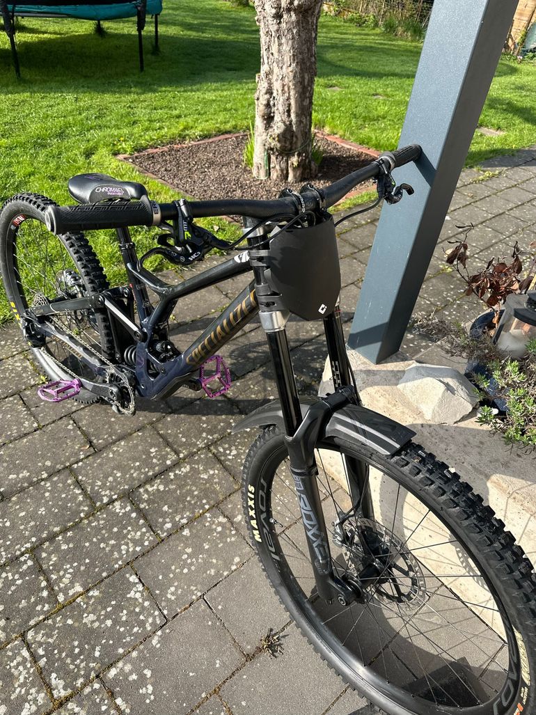 Used Specialized Demo Expert 2023 2023 Mountainbike, Black, 29, 27.5 — image 7 of 9