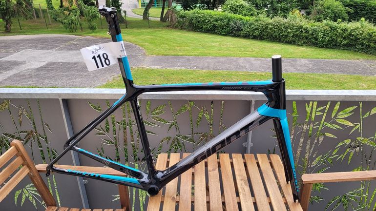 Used Giant TCR Advanced SL Frameset 2018 Frameset 2018 Road & Gravel, Light Gray — image 4 of 4