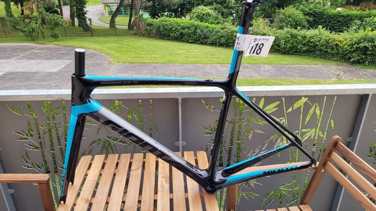 Used Giant TCR Advanced SL Frameset 2018 Frameset 2018 Road & Gravel, Light Gray — image 3 of 4