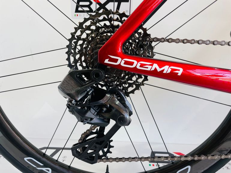 Used Pinarello Pinarello Dogma F Super Record 1x13v Bora Utra 45 57.5 2026 Road & Gravel, Rojo — image 5 of 8