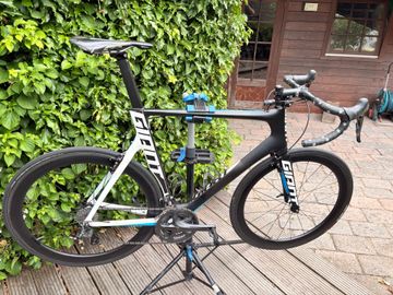 Used Giant Propel Shimano Ultegra 2016 Road & Gravel, Black — image 1 of 7