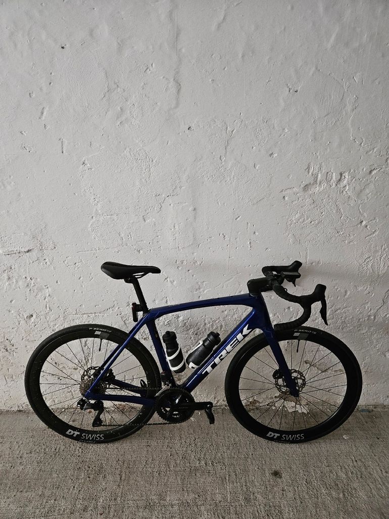 Used Trek Domane SL 6 Gen 4 2024 2024 Road & Gravel, Blau — image 1 of 5