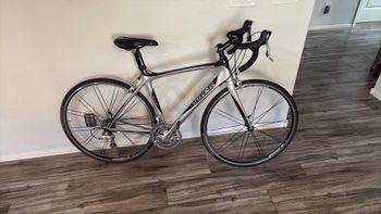 Used trek madone 5.1 Trek madone 5.1 Custom Shimano Ultegra 2017 Road & Gravel, Light Gray — image 2 of 6