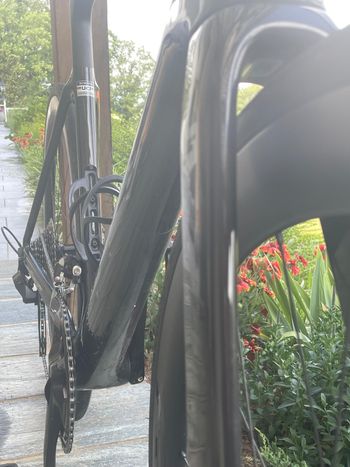 Used Focus Izalco Shimano 105 2025 Road & Gravel, Black — image 8 of 14