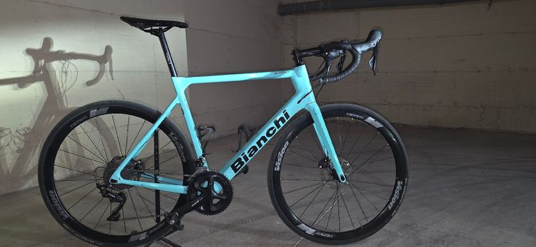 Used Bianchi Sprint Disc Ultegra 2021 2021 Road & Gravel, Grün — image 1 of 6
