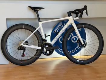 Used Colnago V4RS Shimano Ultegra Di2 2025 Road & Gravel