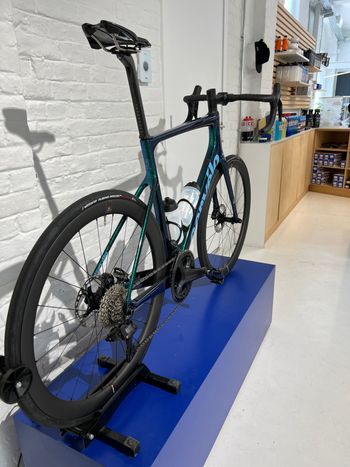 Used Cervélo Caledonia Ultegra Di2 Disc 2021 2021 Road & Gravel, Green — image 6 of 13
