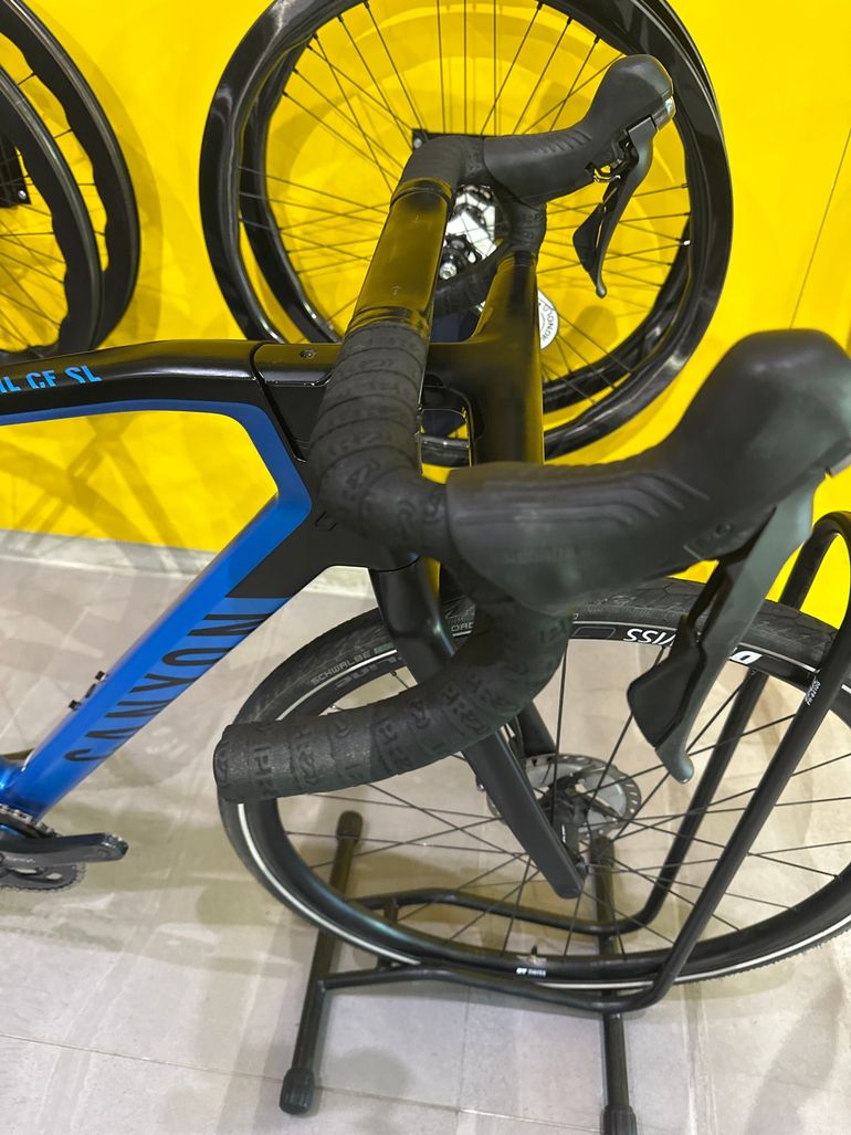 Used Canyon Grail CF SL 8 2021 2021 Road & Gravel, Blau — image 4 of 6