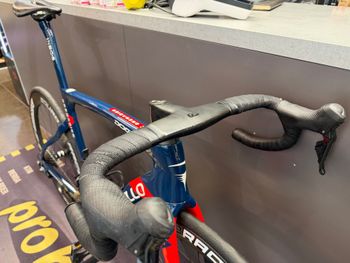 Used Pinarello DOGMA F12 DURA ACE Di2 Disc 2022 2022 Road & Gravel, Blue — image 4 of 5