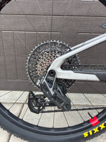 Used Santa Cruz Blur X0 AXS RSV / Carbon CC 2025 2025 Mountainbike, Light Gray, 29 — image 11 of 13
