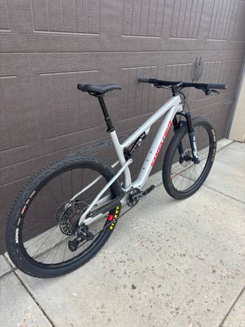 Used Santa Cruz Blur X0 AXS RSV / Carbon CC 2025 2025 Mountainbike, Light Gray, 29 — image 3 of 13
