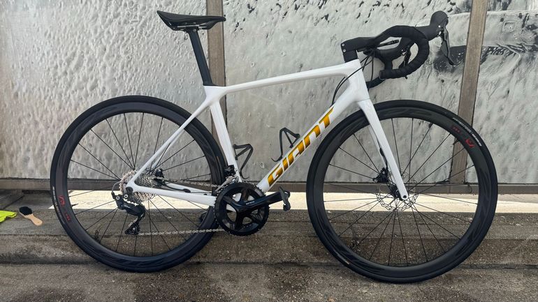 Used Giant TCR Advanced Disc 3 2022 2022 Road & Gravel, White — image 1 of 5