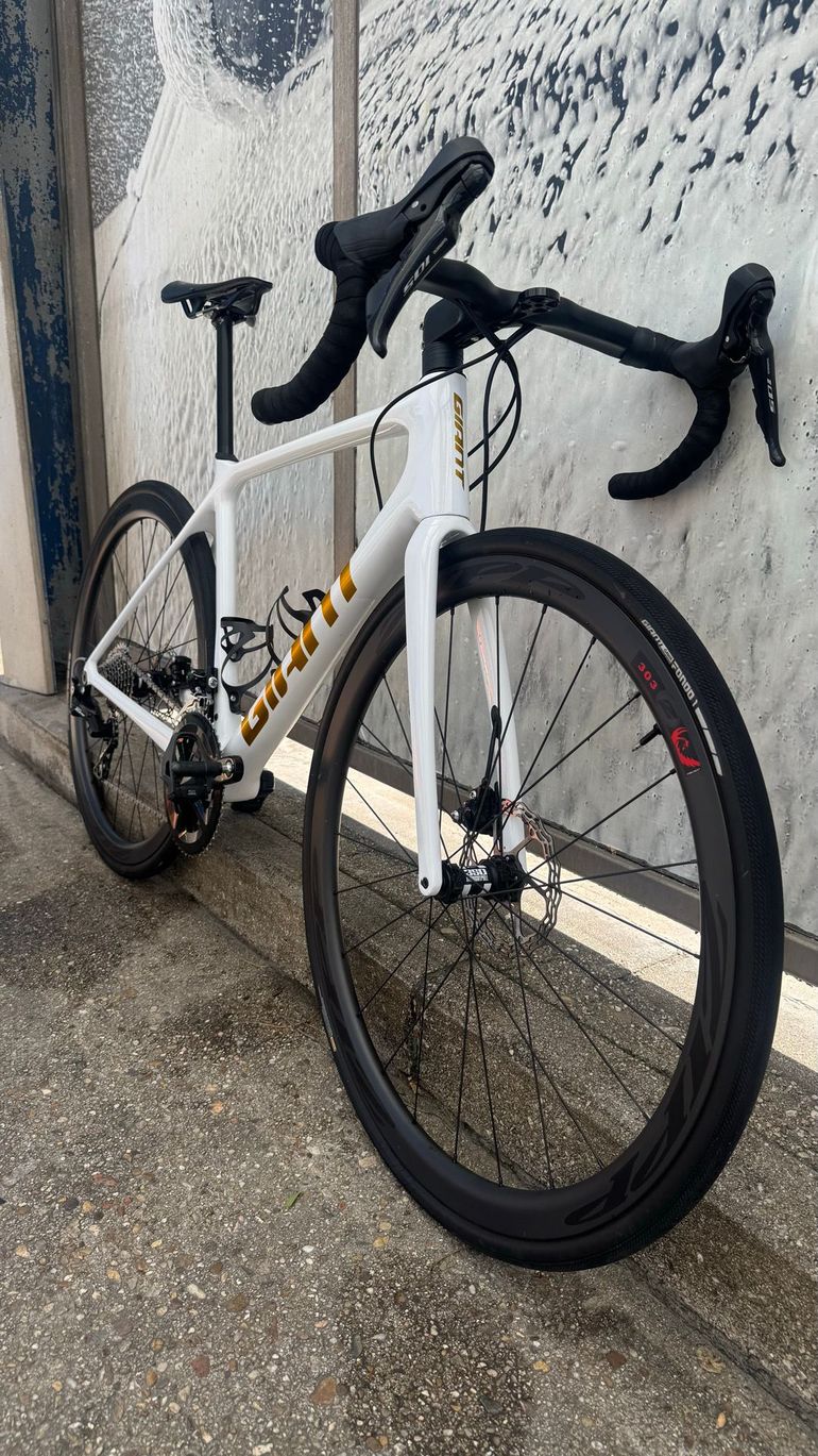 Used Giant TCR Advanced Disc 3 2022 2022 Road & Gravel, White — image 5 of 5