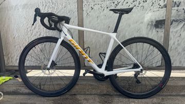 Giant TCR Advanced Disc 3 2022 2022 Road & Gravel usato, Bianco — immagine 2 di 7