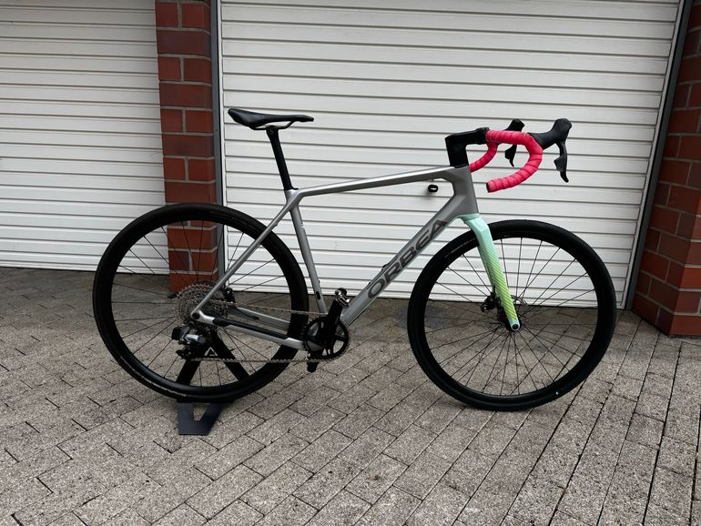 Used Orbea TERRA M31eTEAM 1X 2023 2023 Road & Gravel, Hellgrau — image 1 of 13