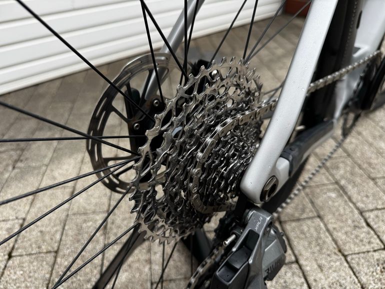 Used Orbea TERRA M31eTEAM 1X 2023 2023 Road & Gravel, Hellgrau — image 7 of 13