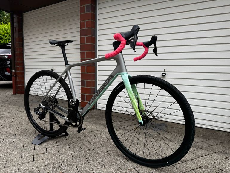 Used Orbea TERRA M31eTEAM 1X 2023 2023 Road & Gravel, Hellgrau — image 3 of 13