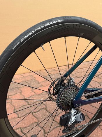Used Specialized S-Works Venge Disc - SRAM Red eTap AXS 2020 2020 Road & Gravel, Green — image 4 of 6