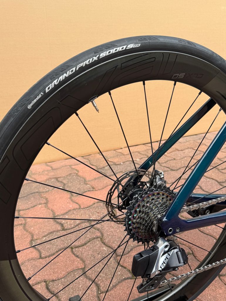 Used Specialized S-Works Venge Disc - SRAM Red eTap AXS 2020 2020 Road & Gravel, Green — image 4 of 6