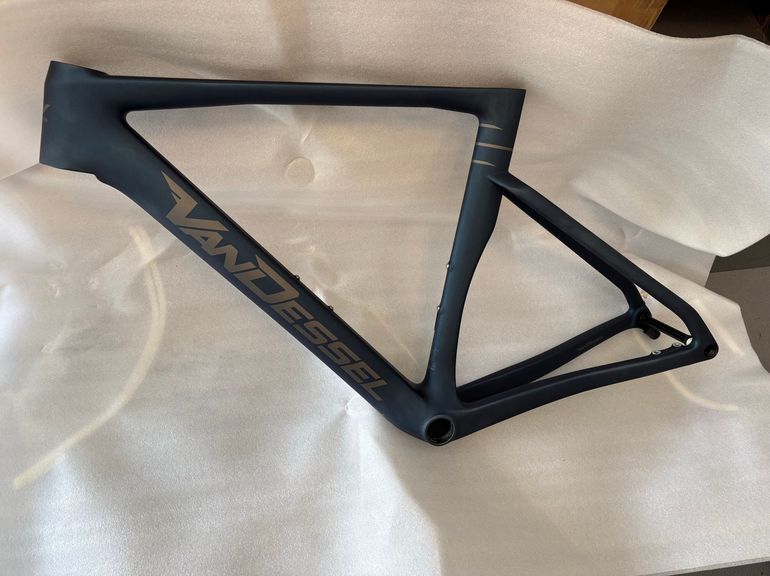 Used Van Dessel ARCH65 | CAMPAGNOLO CHORUS CAMPAGNOLO CHORUS 2025 Frameset 2025 Road & Gravel, Blue — image 2 of 6