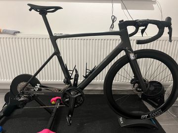 Tweedehands Focus IZALCO MAX 9.9 2024 Frameset 2024 Road & Gravel — afbeelding 2 van 5