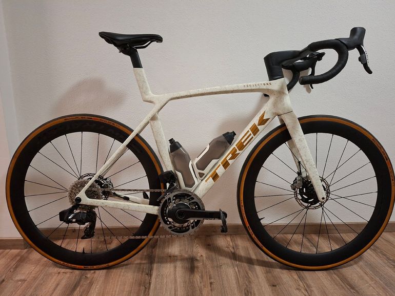 Used Trek Madone SLR 8 AXS Gen 8 2025 2025 Road & Gravel — image 10 of 10