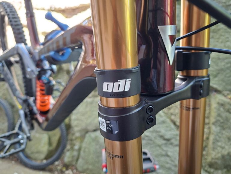 Used Giant Glory Advanced 2025 2025 Mountainbike, Red, 29, 27.5 — image 15 of 15