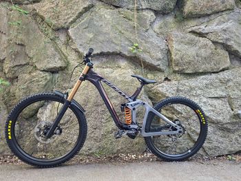 Used Giant Glory Advanced 2025 2025 MTB