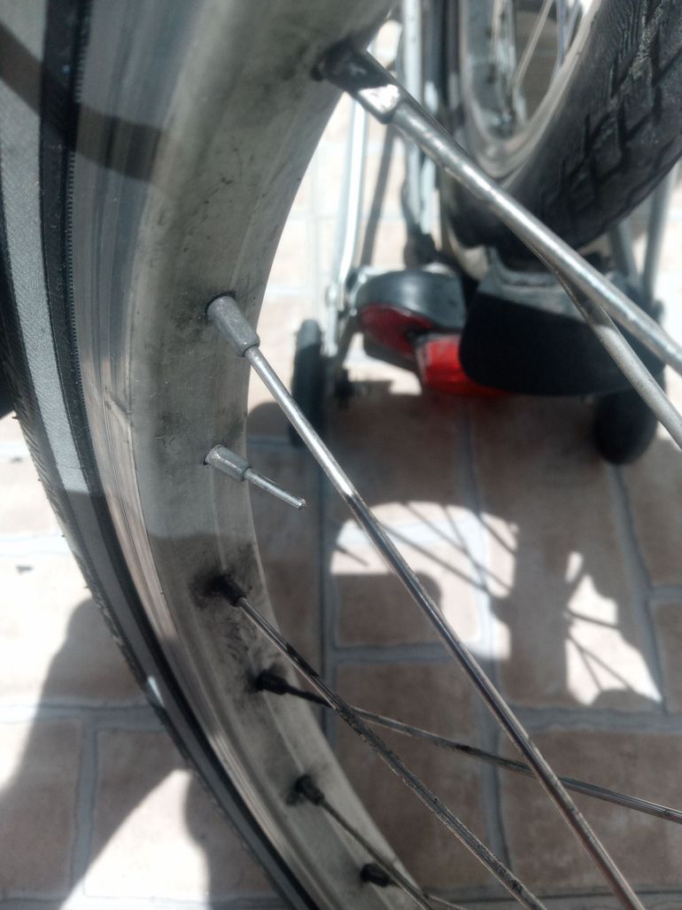 Used Brompton P Type (six Speed) 2012 Road & Gravel, Black — image 9 of 11